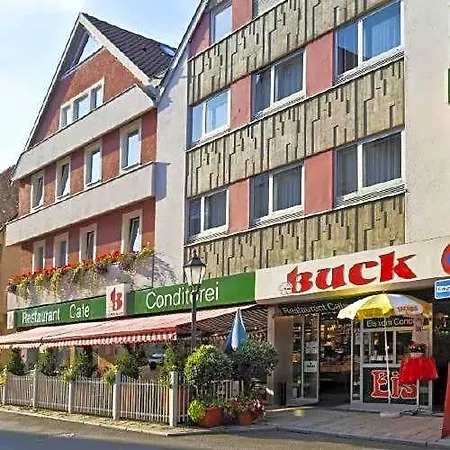 Buck Hotel 3*